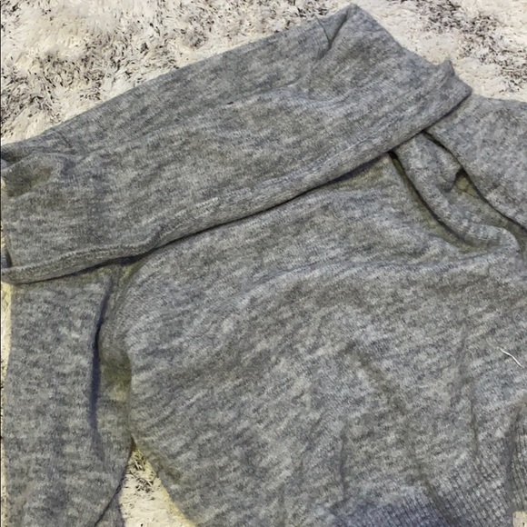 Gray knitted off the shoulder top - Picture 1 of 3